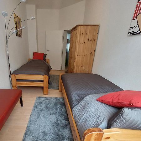 Schoene Zwei-Zimmer-Wohnung "W2" Mit 4 Einzelbetten Und Wlan In Zwenkau Bei Leipzig Im Neuseenland Kültér fotó