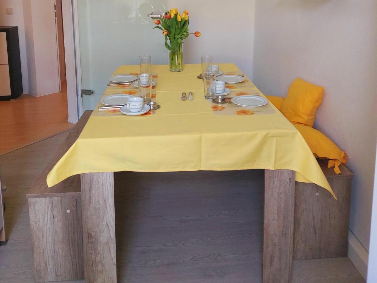 Schoene Zwei-Zimmer-Wohnung "W2" Mit 4 Einzelbetten Und Wlan In Zwenkau Bei Leipzig Im Neuseenland Kültér fotó