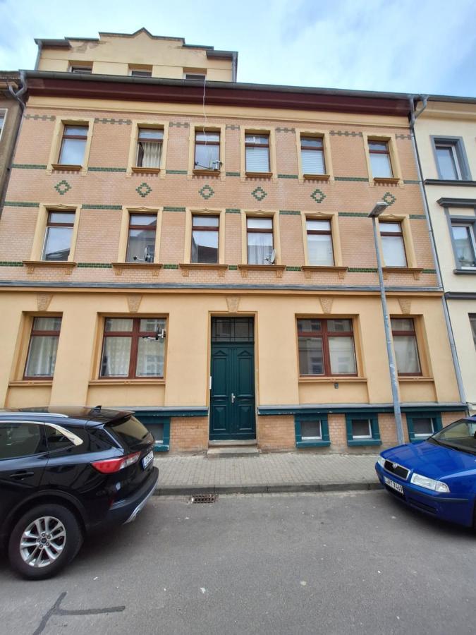 Schoene Zwei-Zimmer-Wohnung "W2" Mit 4 Einzelbetten Und Wlan In Zwenkau Bei Leipzig Im Neuseenland Kültér fotó